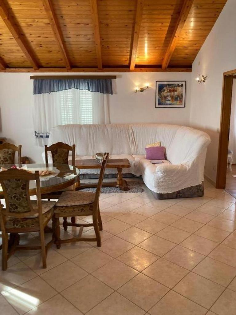 Apartments By The Sea Milna, Vis - 8896 Номер фото