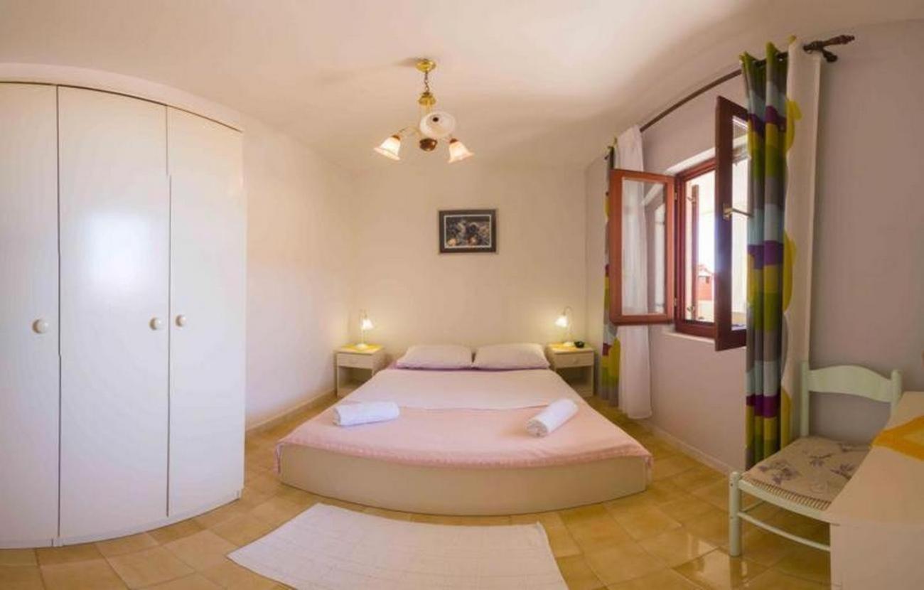 Apartments By The Sea Milna, Vis - 8896 Экстерьер фото